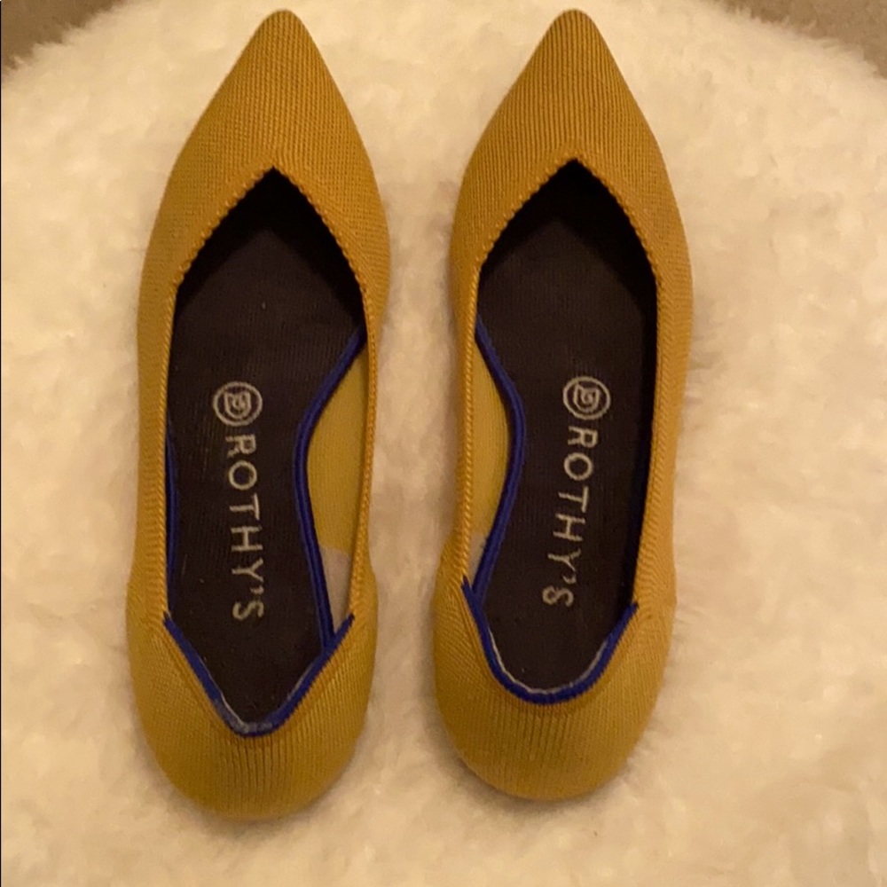 Rothy’s pointed toe marigold flats -Size 8